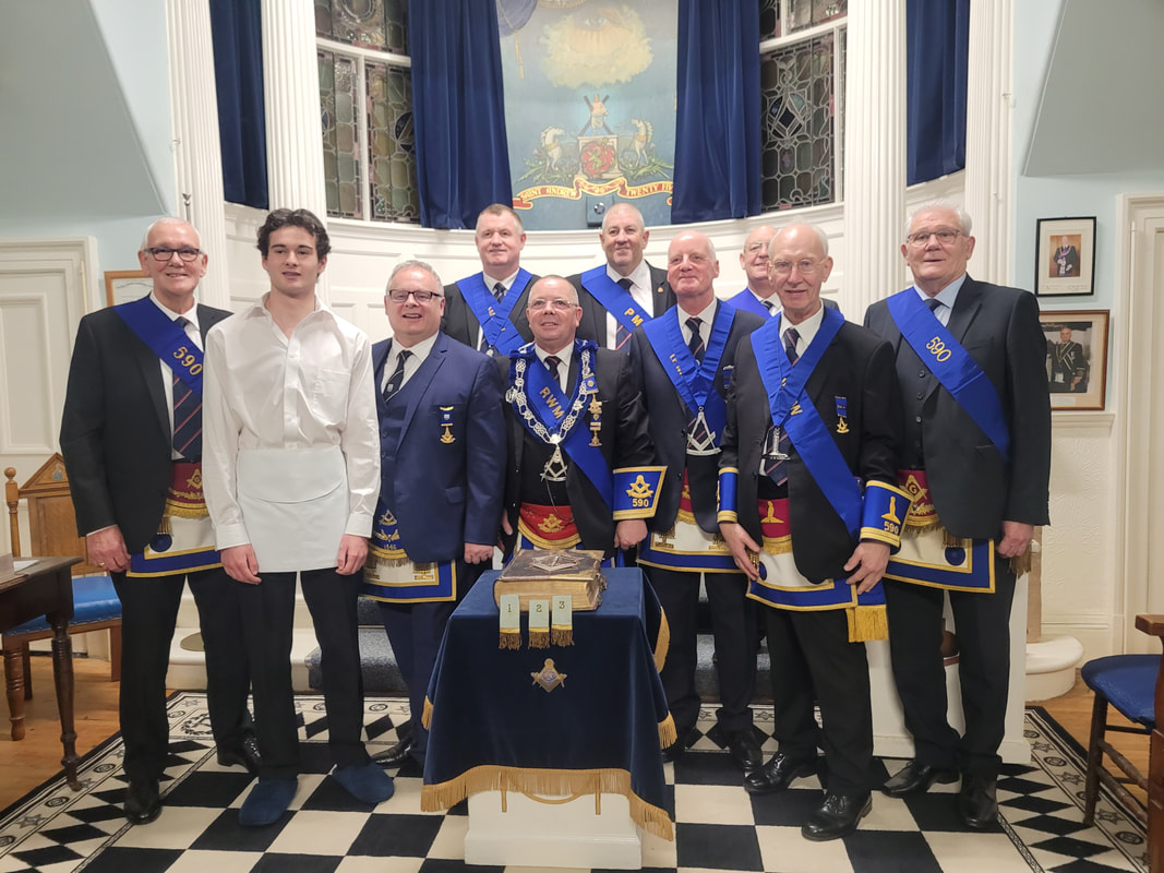 Bro blane mcquillan our newest ea with members of lodge st james harthill no. 590